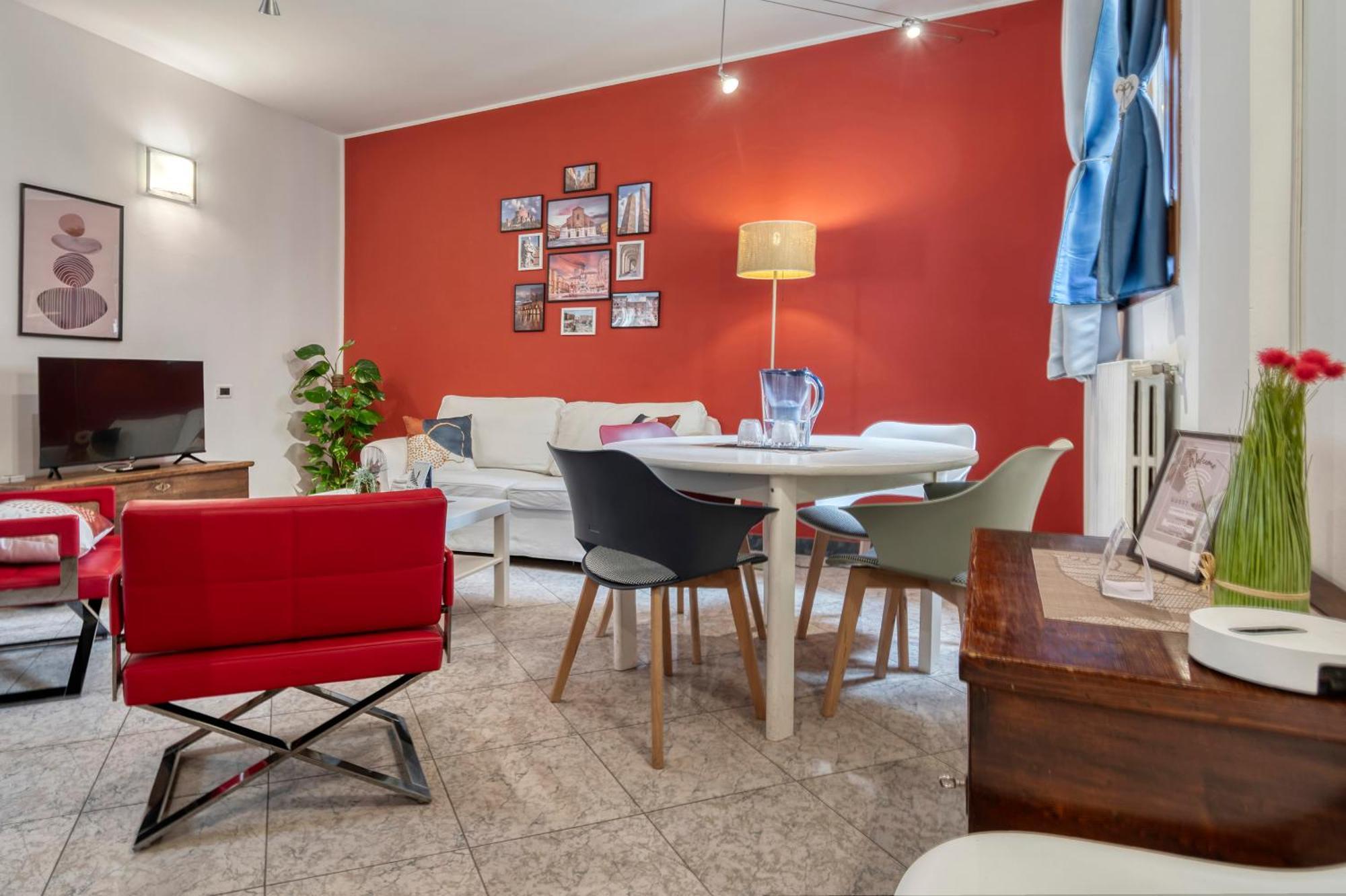 Cozy Apartment In The Heart Of Bologna Exterior photo